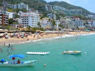 Tourists Warned Of Dangerous Levels Of Bacteria Found At This Puerto Vallarta Beach  