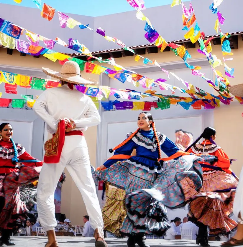 dancers in festival puerto vallarta