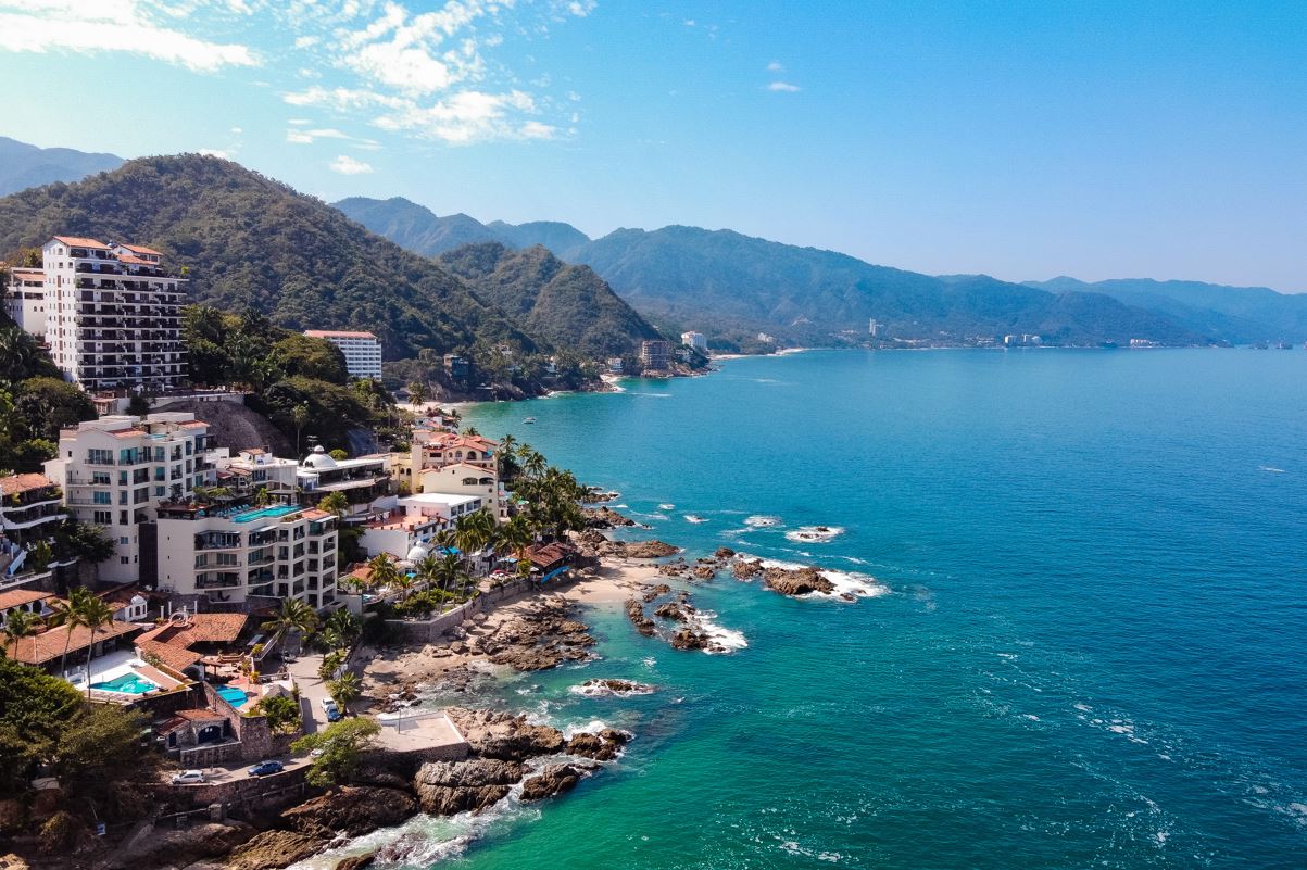 A view of the coastline in puerto vallarta with the ocean